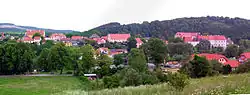 Zlatá Koruna od východu, vpravo klášter