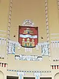 Znak Budapešti v hale Fantovy budovy Hlavního nádraží v Praze