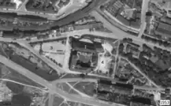 na fotografii se nachází letecký snímek z roku 1953. který znázorňuje prostředí Základní Školy Křesomyslova.