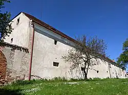 Zvířetice - panský dvůr čp. 1 (stav květen 2023) (4).jpg
