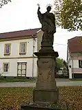 Zvíkovec, socha svatého Františka.jpg