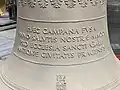 Detailní zobrazení reliéfu na zvonu